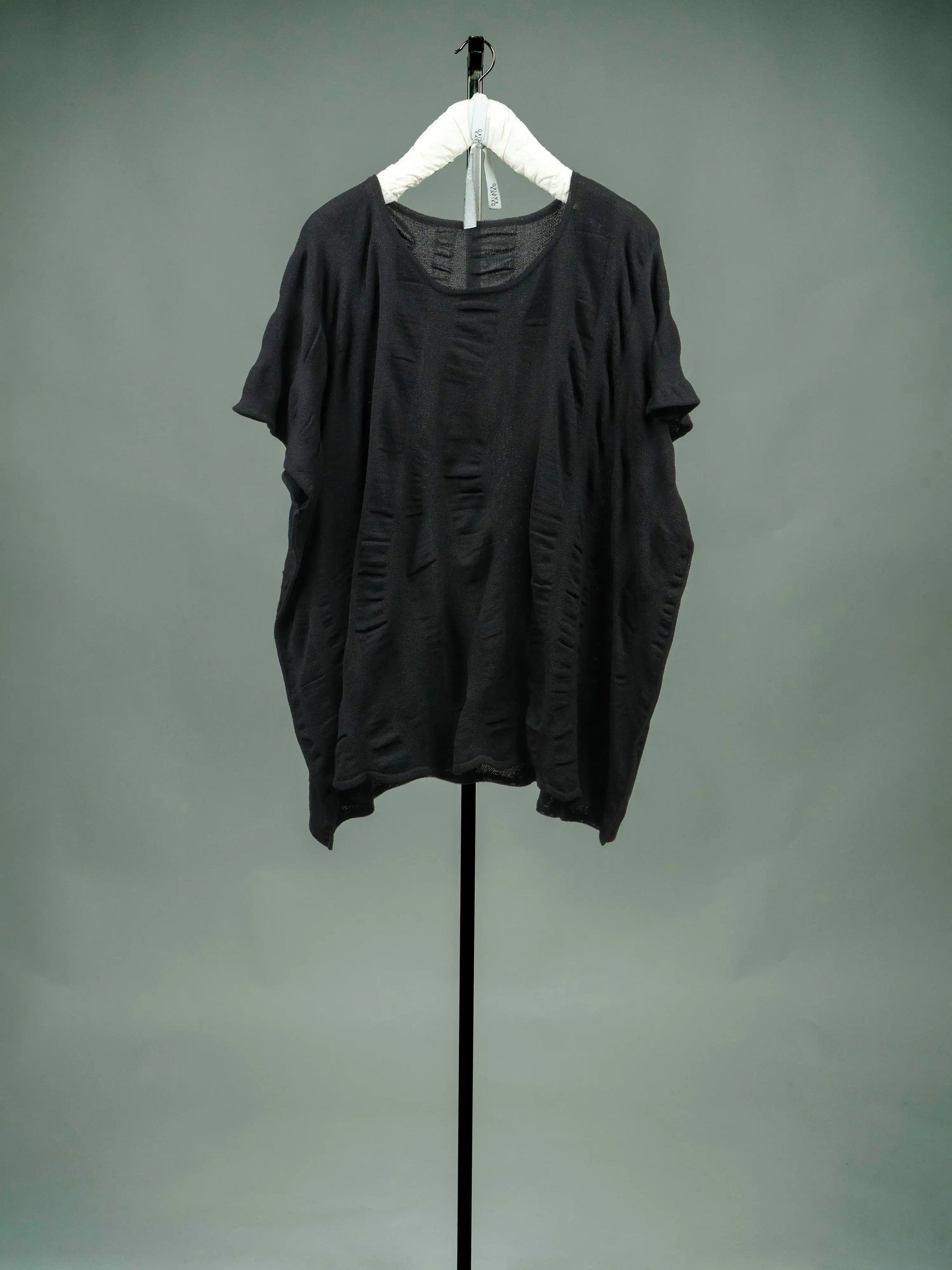 KAYIKO – local Designer Avantgarde Strick aus Wien, Österreich – local designer avant-garde knitwear from Vienna, Austria