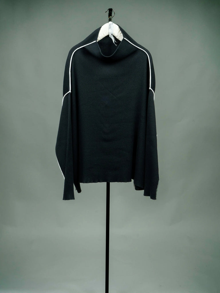 KAYIKO – local Designer Avantgarde Strick aus Wien, Österreich – local designer avant-garde knitwear from Vienna, Austria