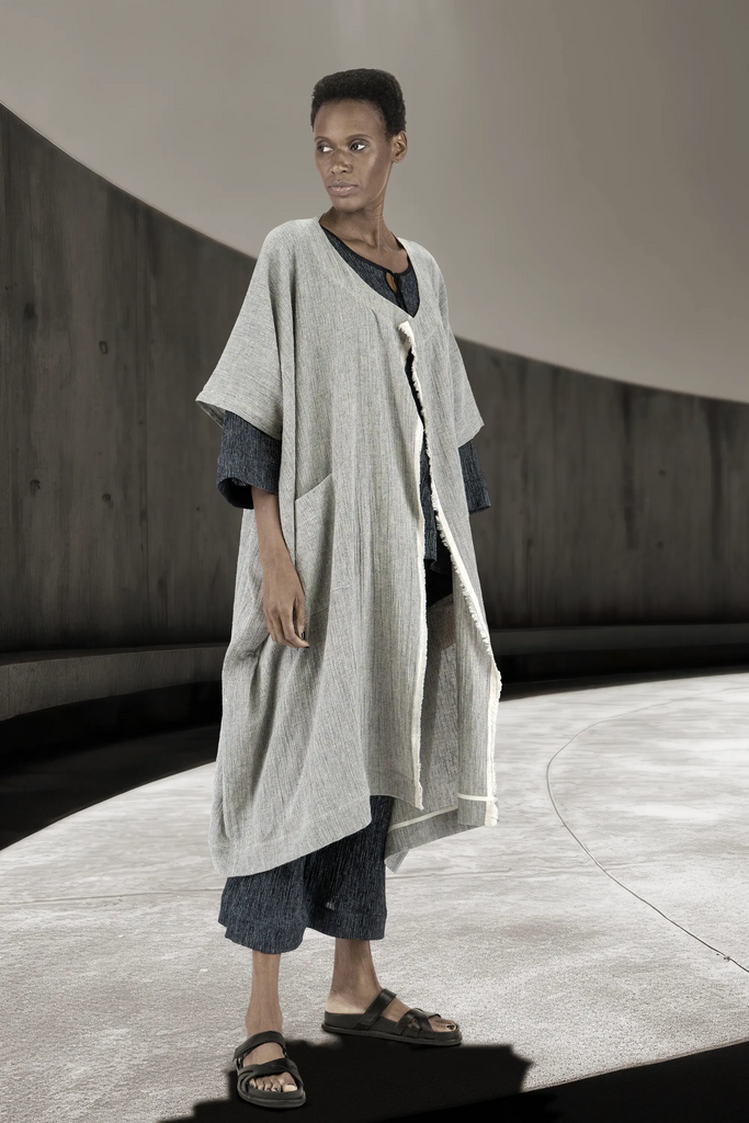 KAYIKO – Avantgarde Designer Mode aus Wien, Österreich – Avant-Garde Designer Fashion from Vienna, Austria