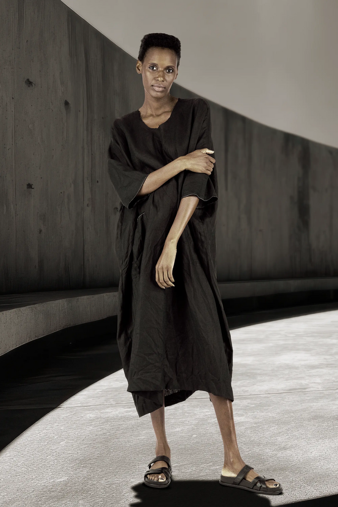 KAYIKO – Avantgarde Designer Mode aus Wien, Österreich – Avant-Garde Designer Fashion from Vienna, Austria