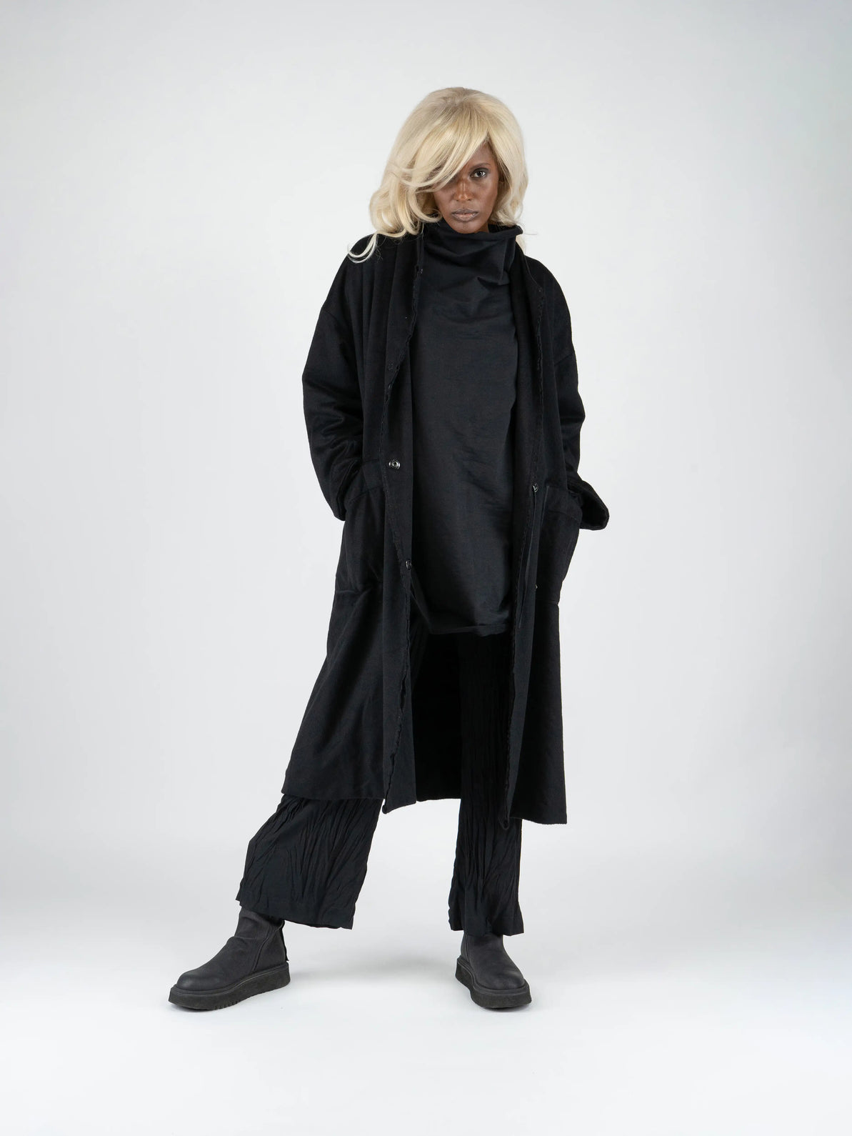 KAYIKO – Avantgarde Designer Mode aus Wien, Österreich – Avant-Garde Designer Fashion from Vienna, Austria