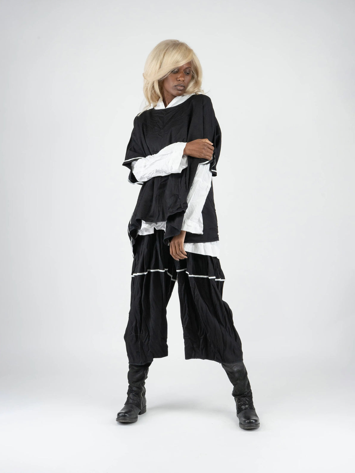 KAYIKO – Avantgarde Designer Mode aus Wien, Österreich – Avant-Garde Designer Fashion from Vienna, Austria