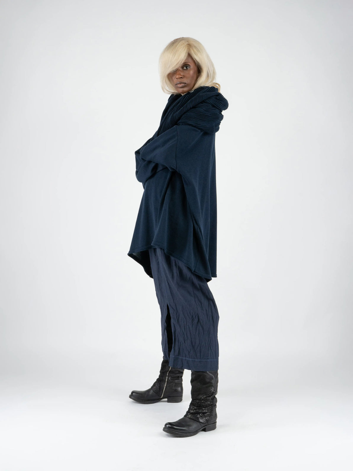 KAYIKO – Avantgarde Designer Mode aus Wien, Österreich – Avant-Garde Designer Fashion from Vienna, Austria