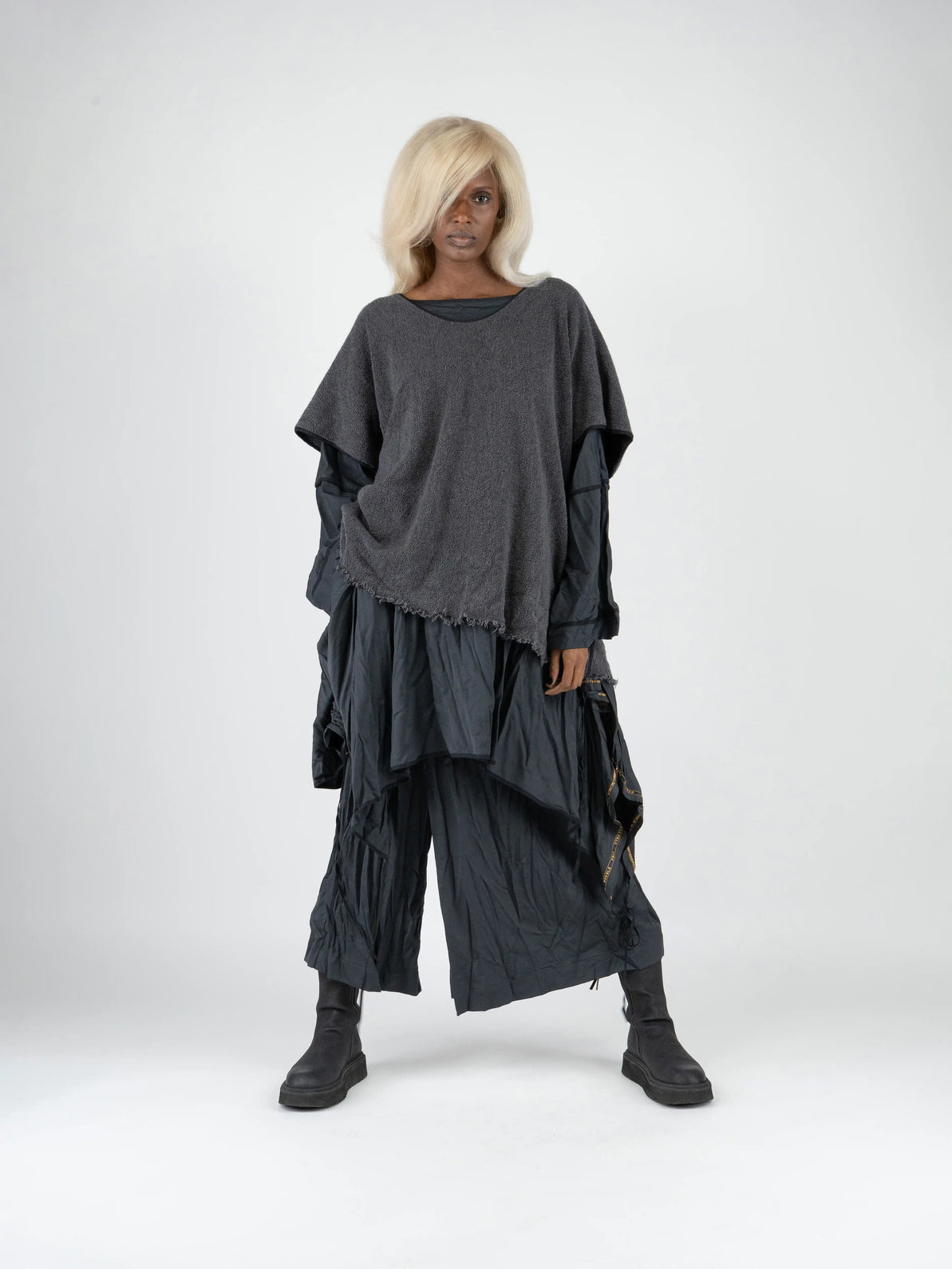 KAYIKO – Avantgarde Designer Mode aus Wien, Österreich – Avant-Garde Designer Fashion from Vienna, Austria