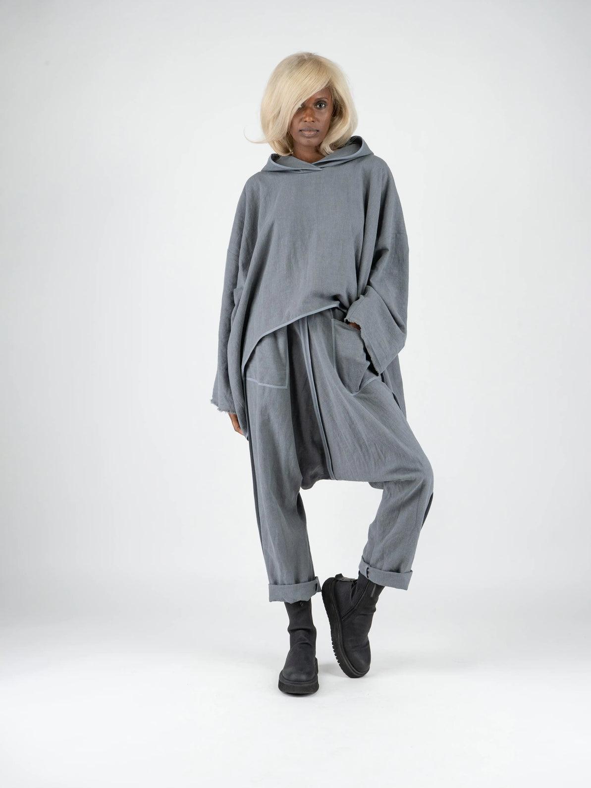 KAYIKO – Avantgarde Designer Mode aus Wien, Österreich – Avant-Garde Designer Fashion from Vienna, Austria