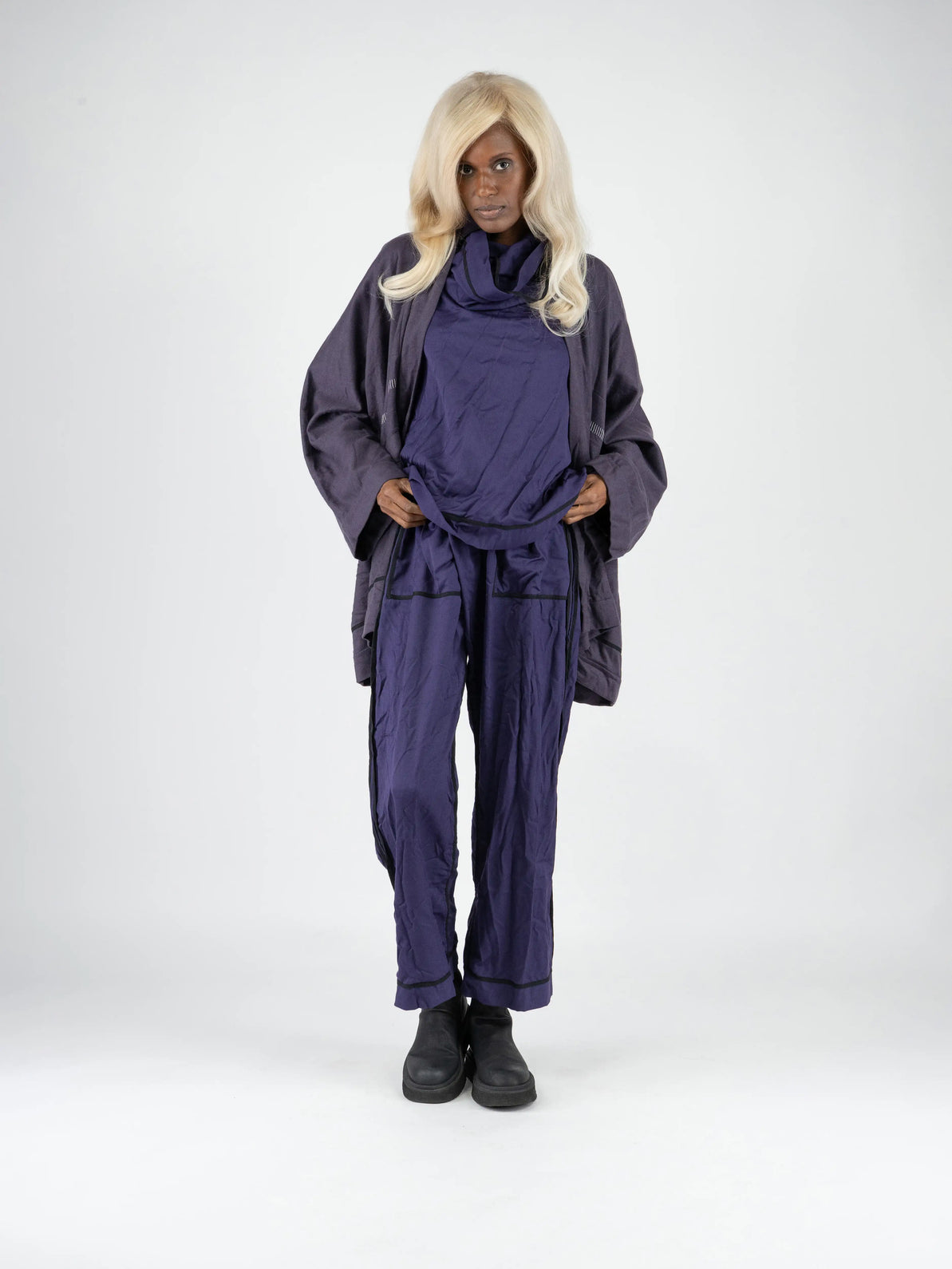 KAYIKO – Avantgarde Designer Mode aus Wien, Österreich – Avant-Garde Designer Fashion from Vienna, Austria