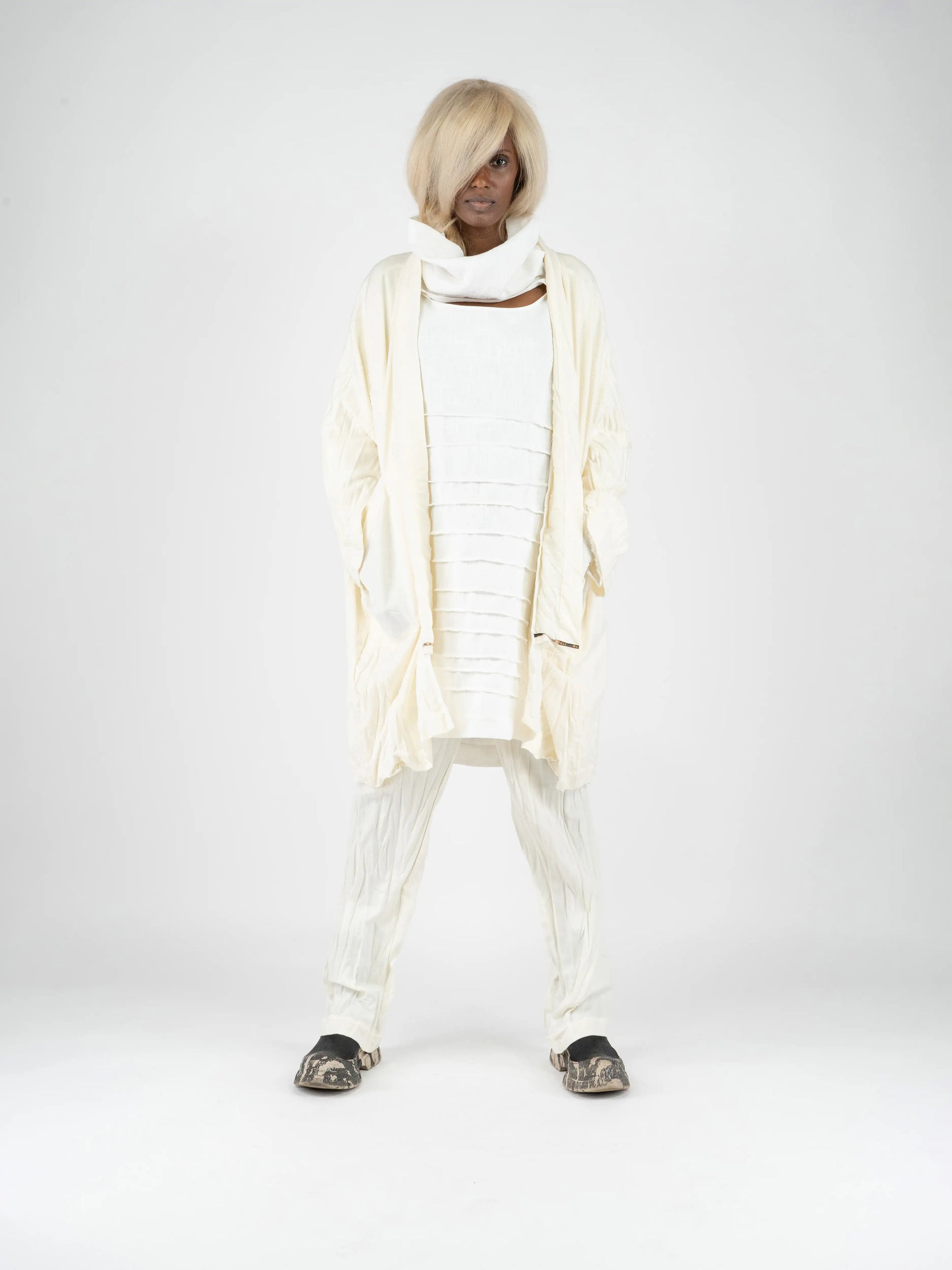 KAYIKO – Avantgarde Designer Mode aus Wien, Österreich – Avant-Garde Designer Fashion from Vienna, Austria
