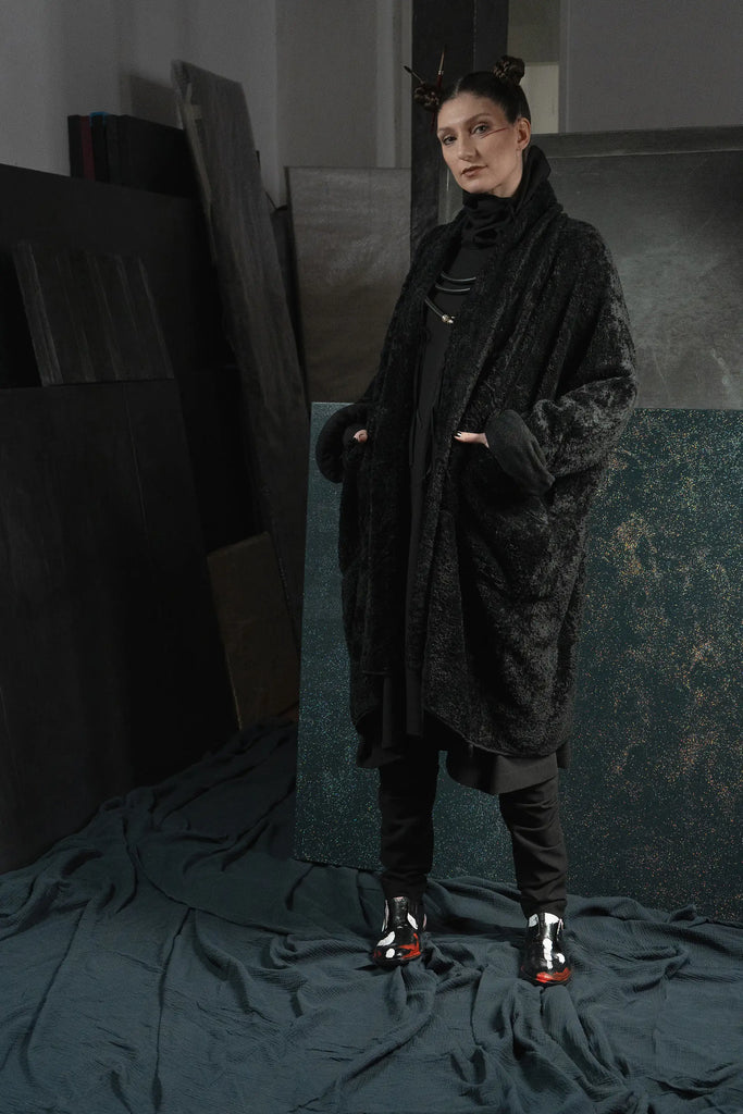 KAYIKO – Avantgarde Designer Mode aus Wien, Österreich – Avant-Garde Designer Fashion from Vienna, Austria